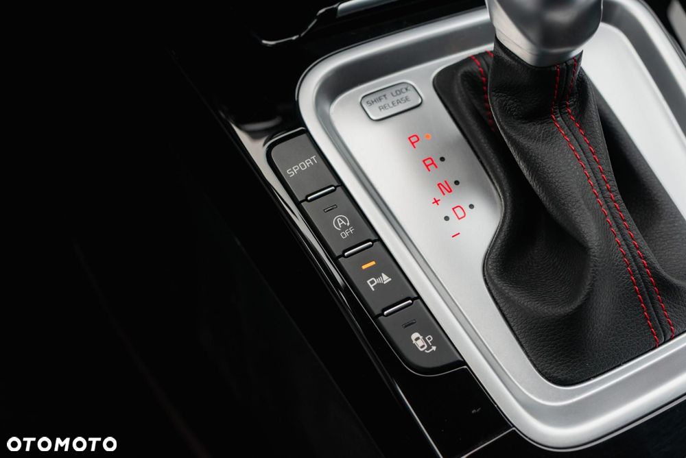 Kia ProCeed 1.6 T-GDI GT DCT - 24