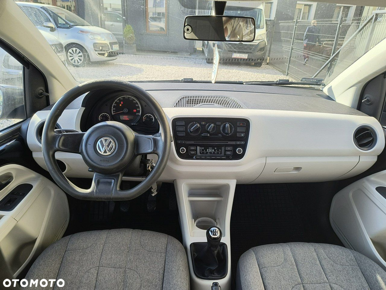 Volkswagen up! - 10