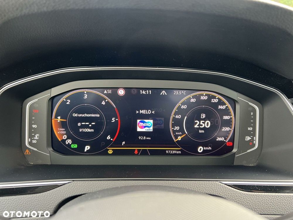 Volkswagen Passat - 22