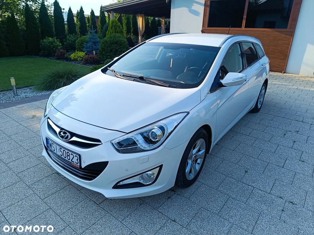Hyundai i40 i40cw 1.7 CRDi Fifa World Cup Edition - 1