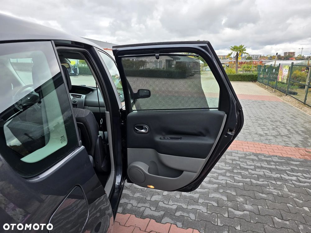 Renault Grand Scenic 2.0 16V Luxe Dynamique - 9