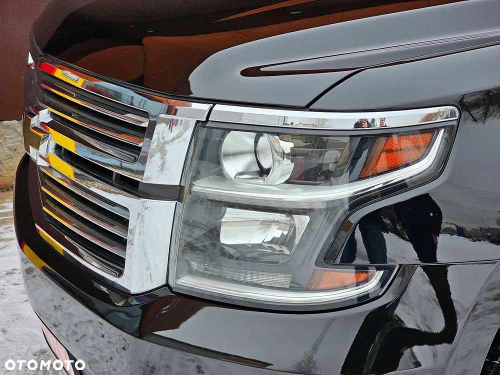 Chevrolet Suburban - 15