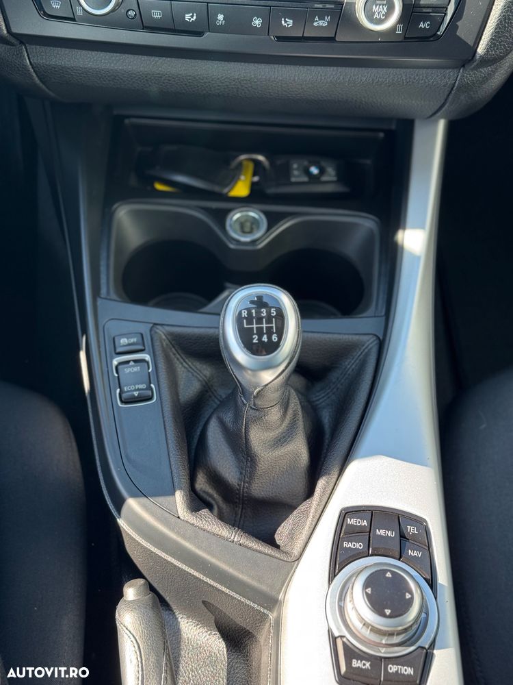 BMW Seria 1 116i - 16