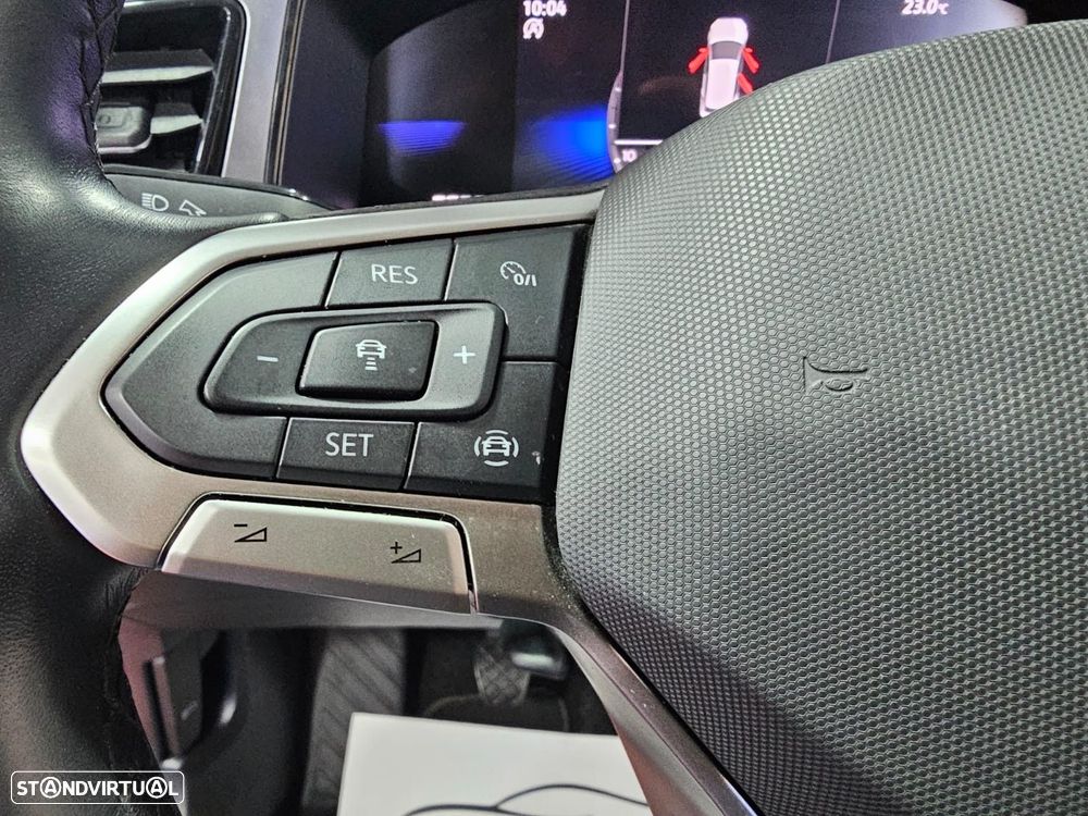 VW T-Roc 1.0 TSI Life - 17