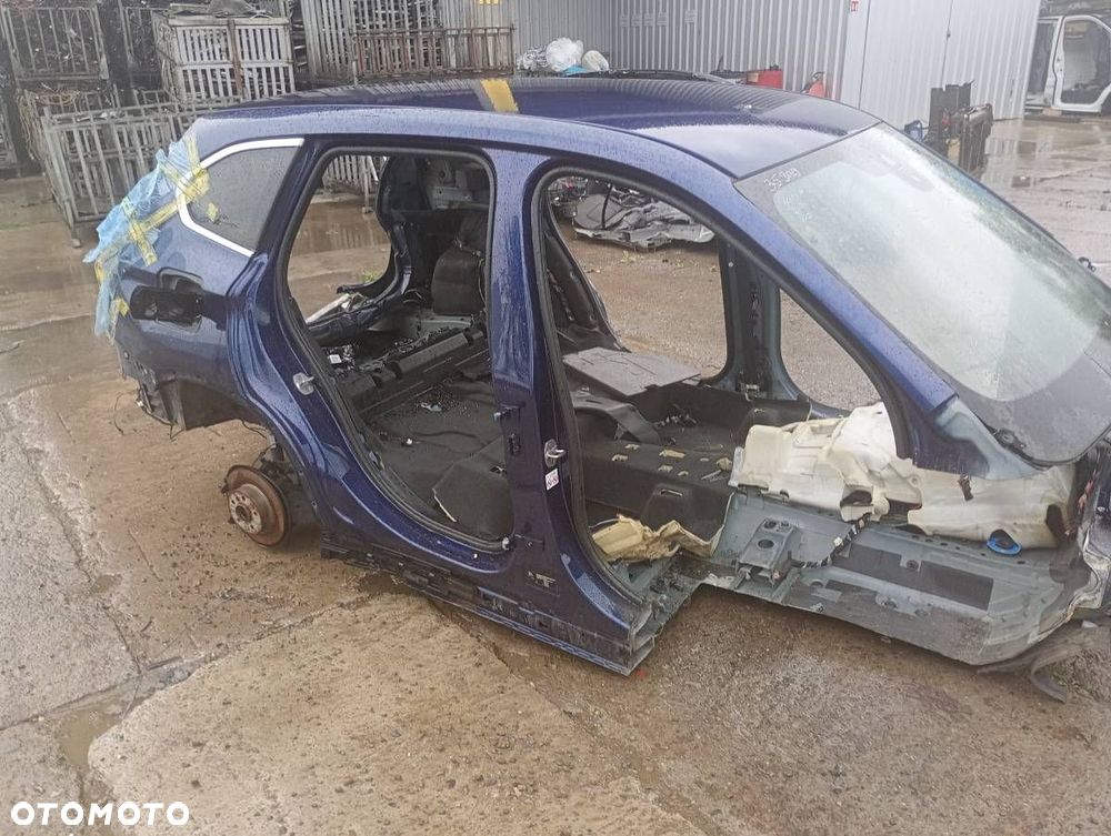 KAROSERIA ĆWIARTKA BŁOTNIK PRÓG DACH PODŁUŻNICA  BMW X1 (F48) 2014 - 2022 sDrive 18 d 110 kW - 7