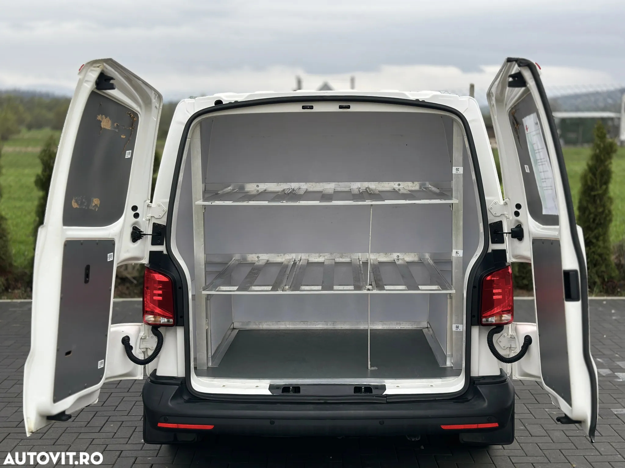 Volkswagen Transporter - 6