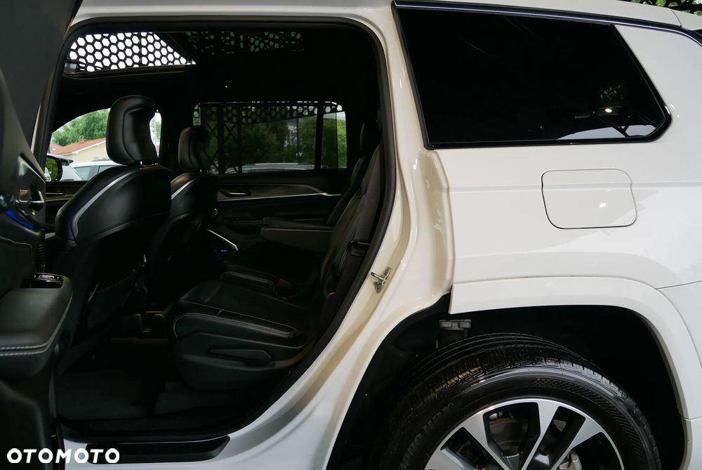 Jeep Grand Cherokee - 10