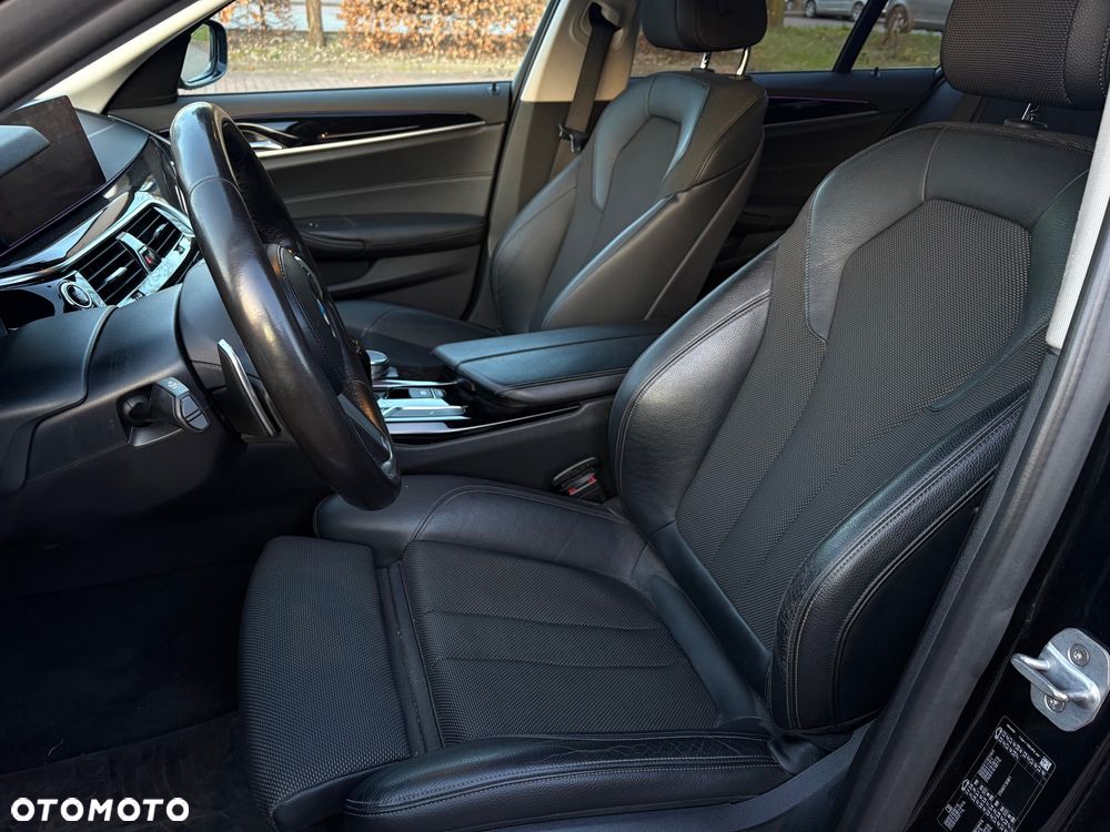 BMW Seria 5 520d Sport Line - 9