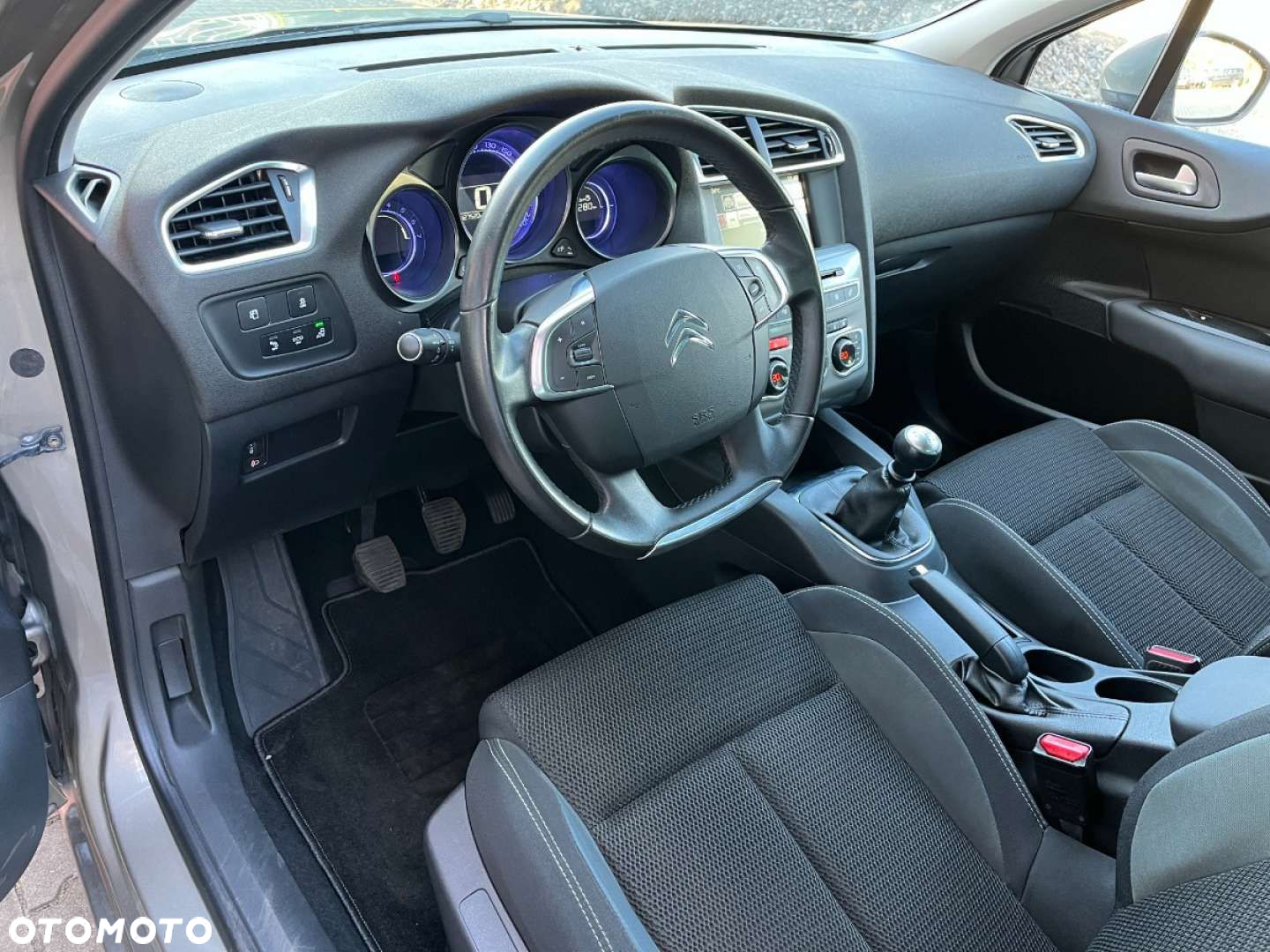 Citroën C4 PureTech 130 Stop&Start PLUS - 8