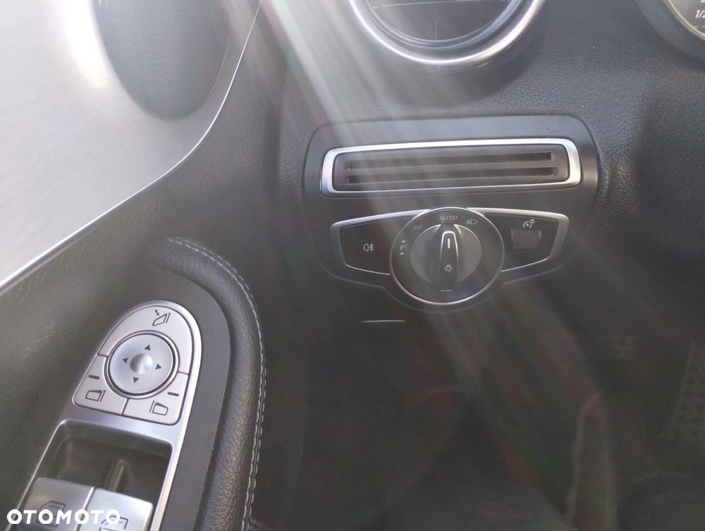 Mercedes-Benz Klasa C 220 d 9G-TRONIC AMG Line - 12