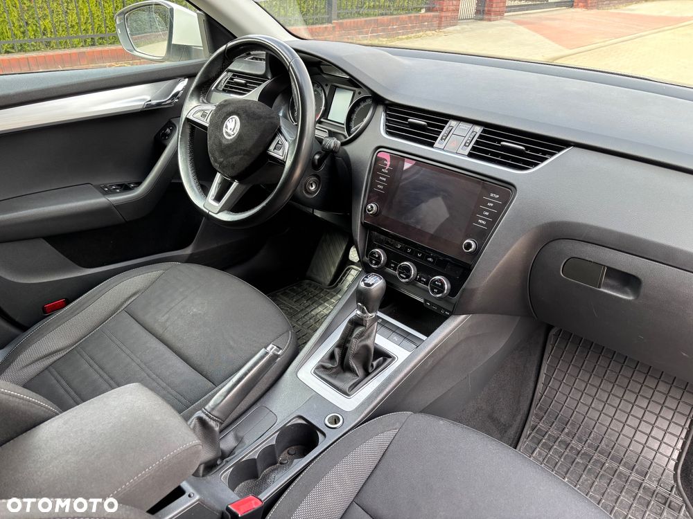 Skoda Octavia 2.0 TDI Edition - 7