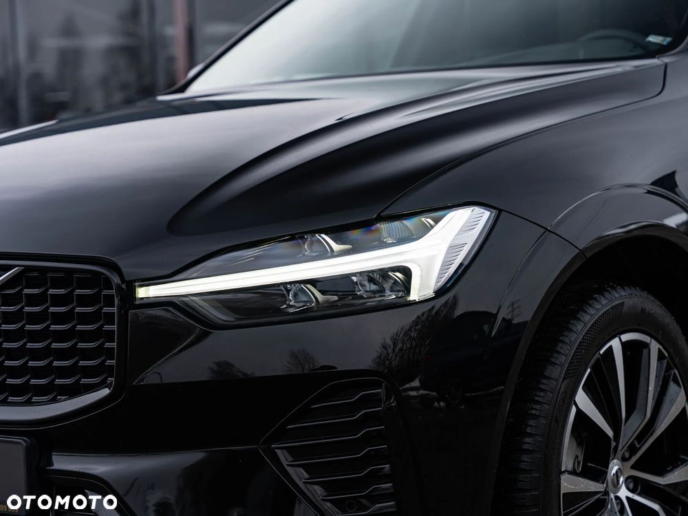 Volvo XC 60 B4 B Plus Dark - 17