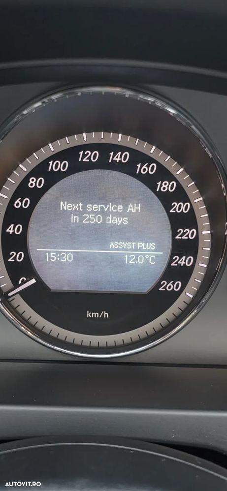 Mercedes-Benz C 220 CDI BlueEFFICIENCY - 12