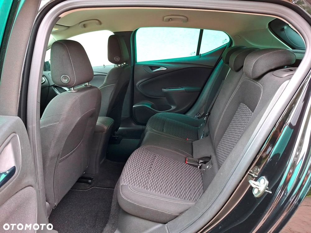Opel Astra 1.4 Turbo Innovation - 25