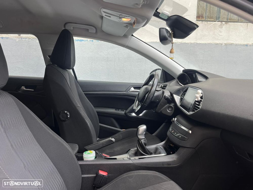 Peugeot 308 SW 1.6 BlueHDi Style - 35