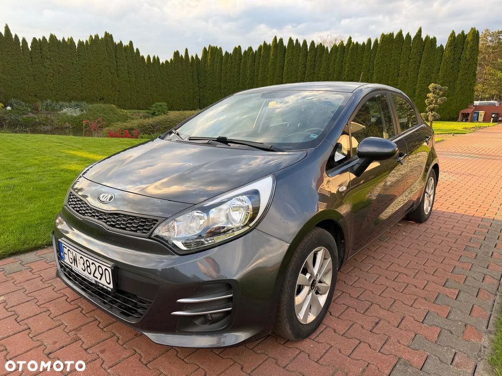 Kia Rio 1.1 CRDI Dream Team Edition - 2