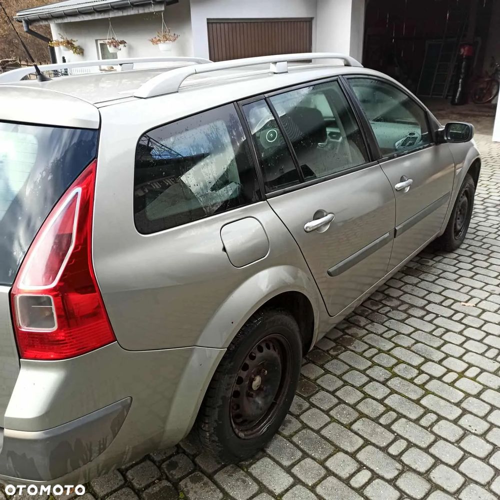 Renault Megane II 1.6 16V Confort Dynamique - 4