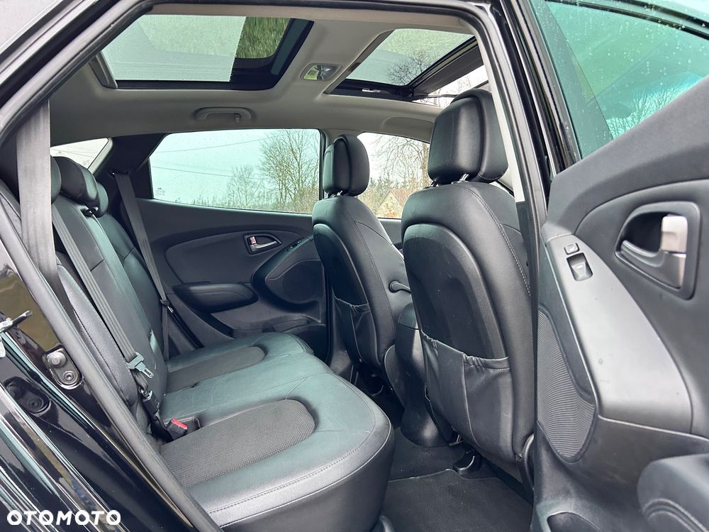 Hyundai ix35 1.7 CRDi 2WD blue Finale Silver - 28