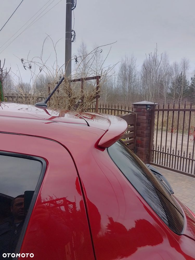 Toyota Yaris Hybrid 100 Dynamic - 7