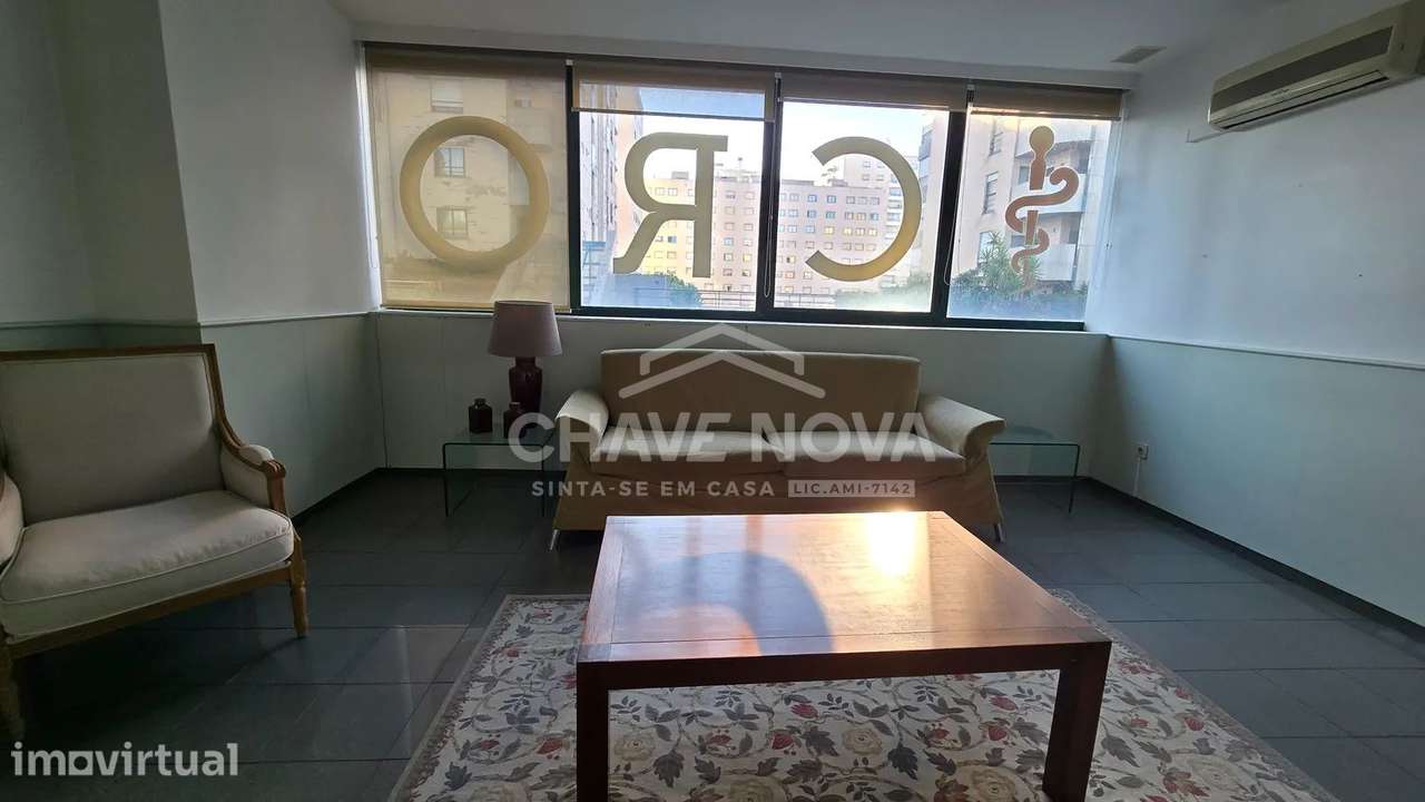 Escritório c/ 196m2 na Boavista | Pinheiro Manso | Porto - Grande imagem: 4/12