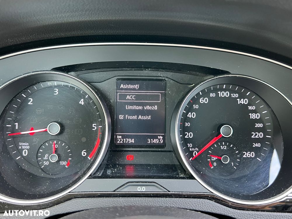 Volkswagen Passat Variant 1.6 TDI (BlueMotion Technology) DSG Comfortline - 15