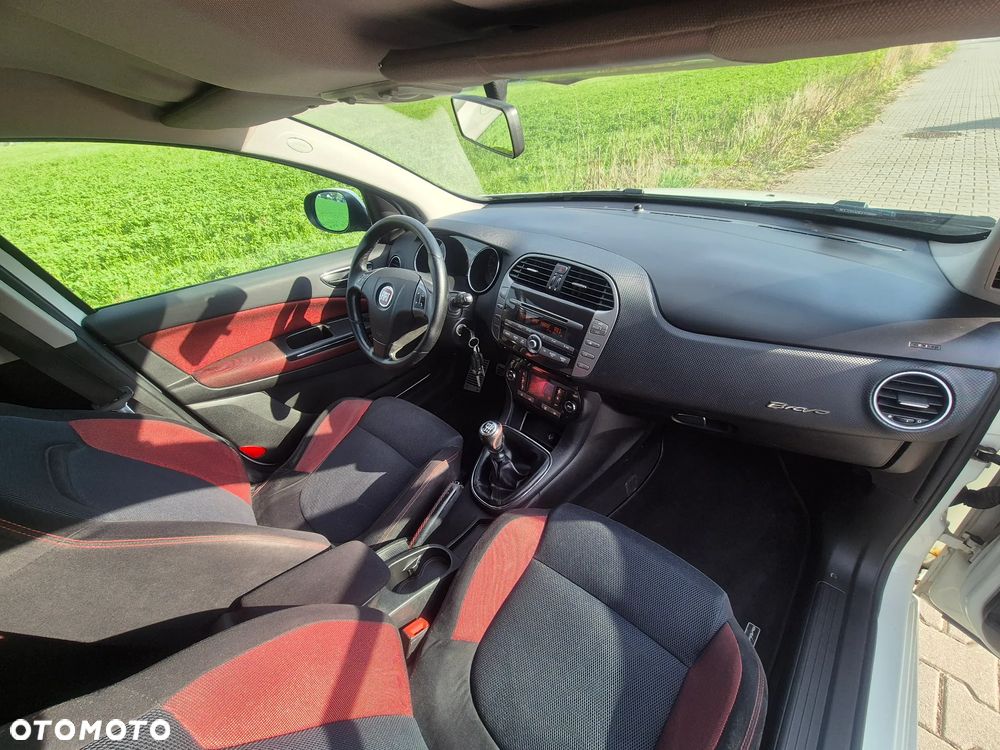 Fiat Bravo 1.4 T-JET 16V Dynamic - 28