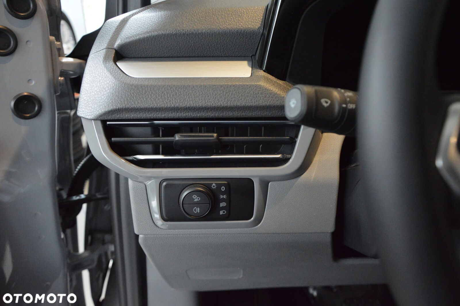 Volkswagen Caravelle Life - 14