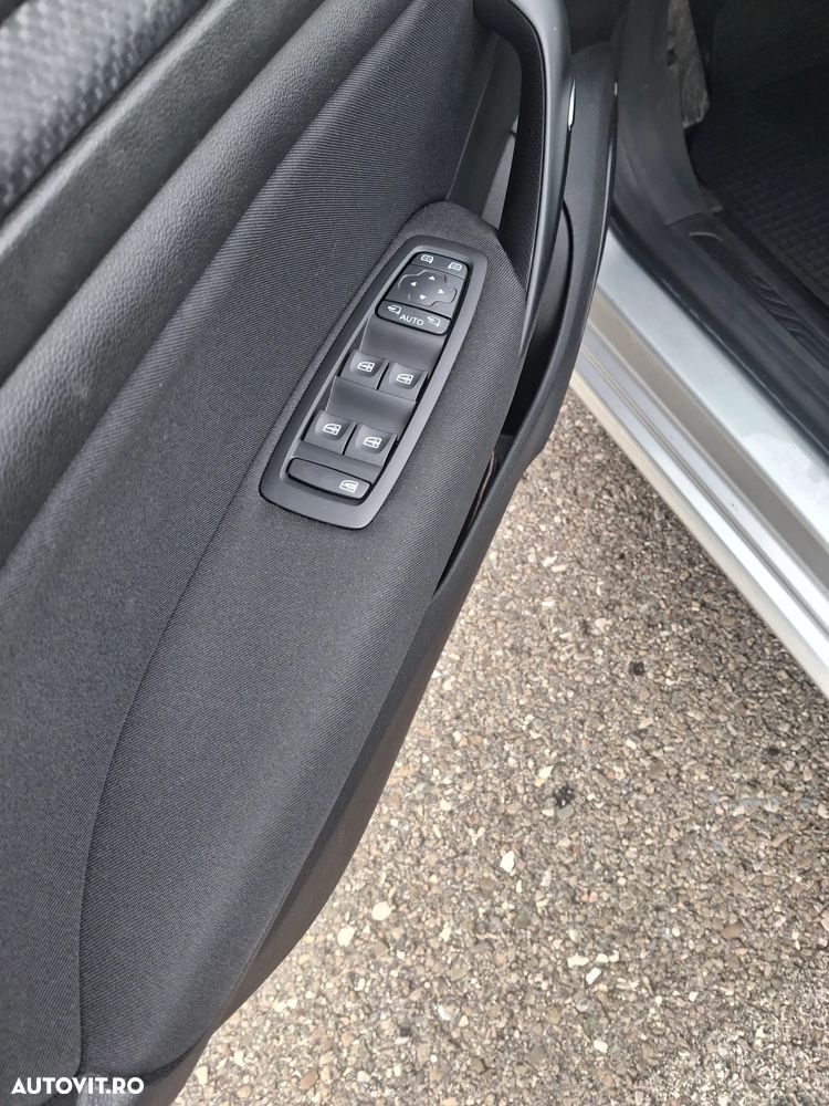 Renault Megane BLUE dCi EDC Limited - 9