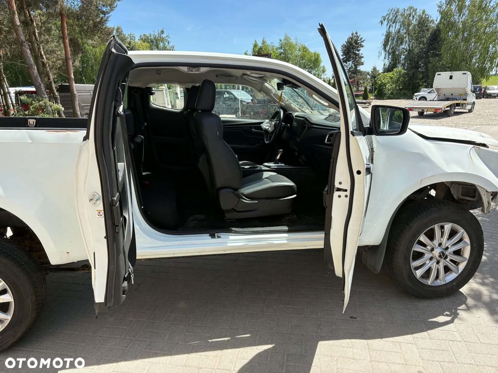 Isuzu D-MAX - 13