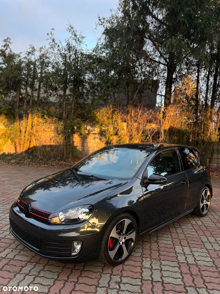 Volkswagen Golf VI 2.0 TSI GTI - 1