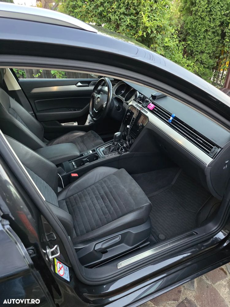 Volkswagen Passat Variant 2.0 TDI DSG 4Motion Highline - 16