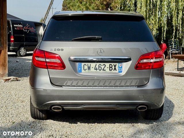 Mercedes-Benz Klasa B 200 7G-DCT AMG Line - 11
