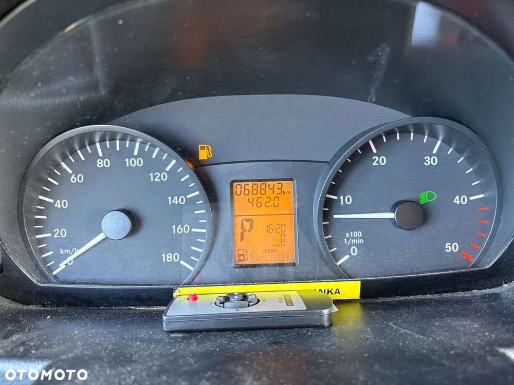 Mercedes-Benz Sprinter - 20