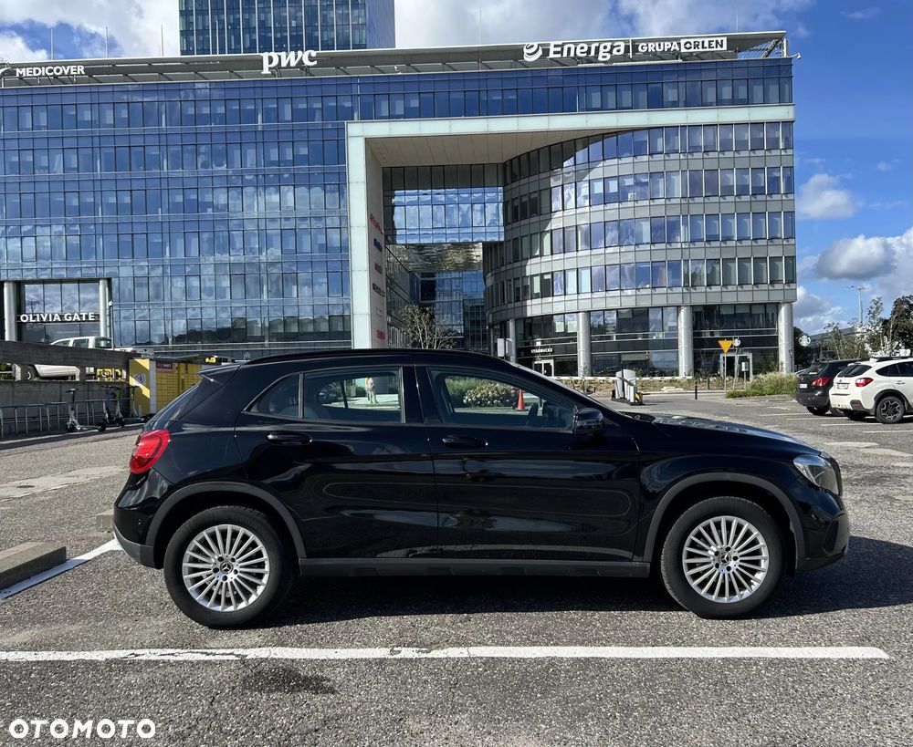 Mercedes-Benz GLA 200 7G-DCT Style - 10