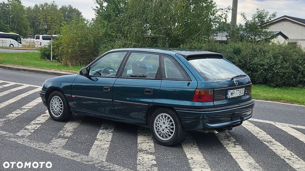 Opel Astra 1.6 16V Dream - 25