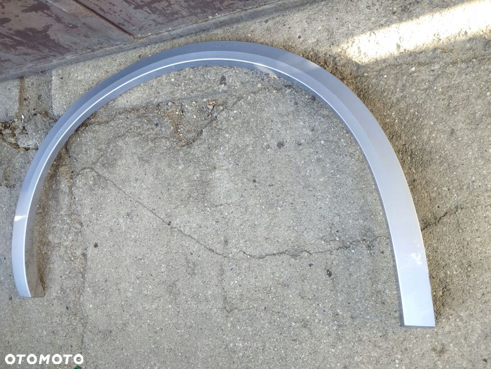 listwa na błotnik prawy tył vw touareg iii 760 - 2