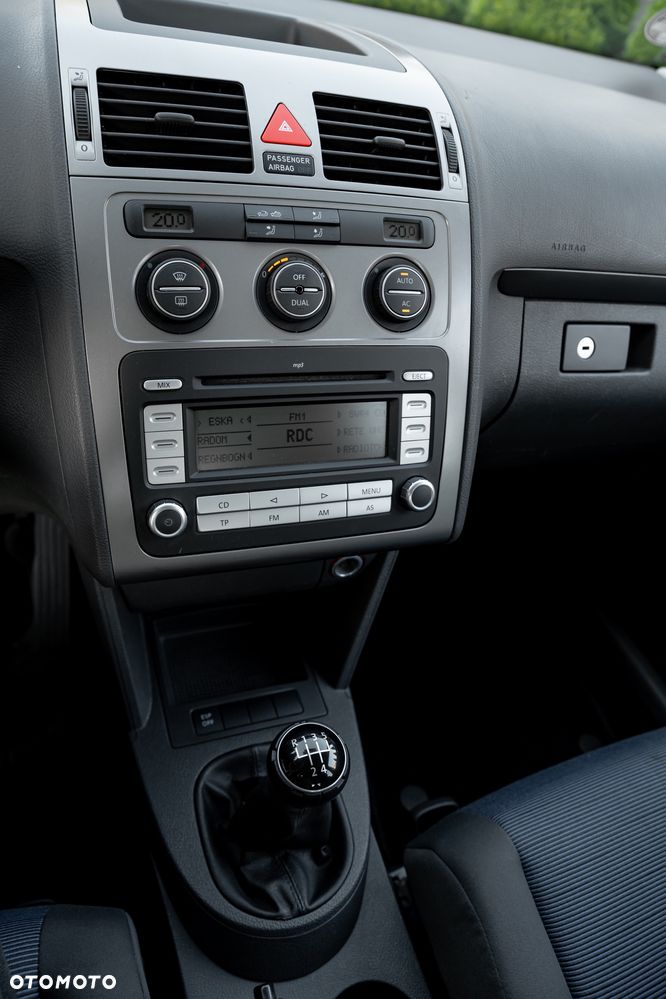 Volkswagen Touran 1.6 - 30