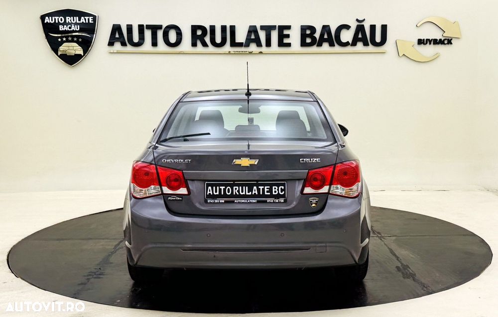 Chevrolet Cruze - 11