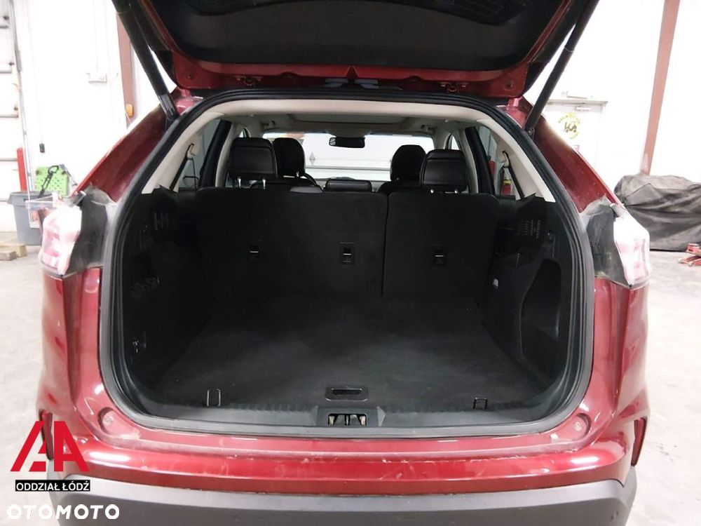 Ford Edge - 8