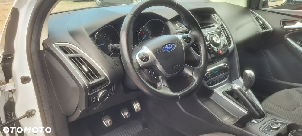 Ford Focus - 25