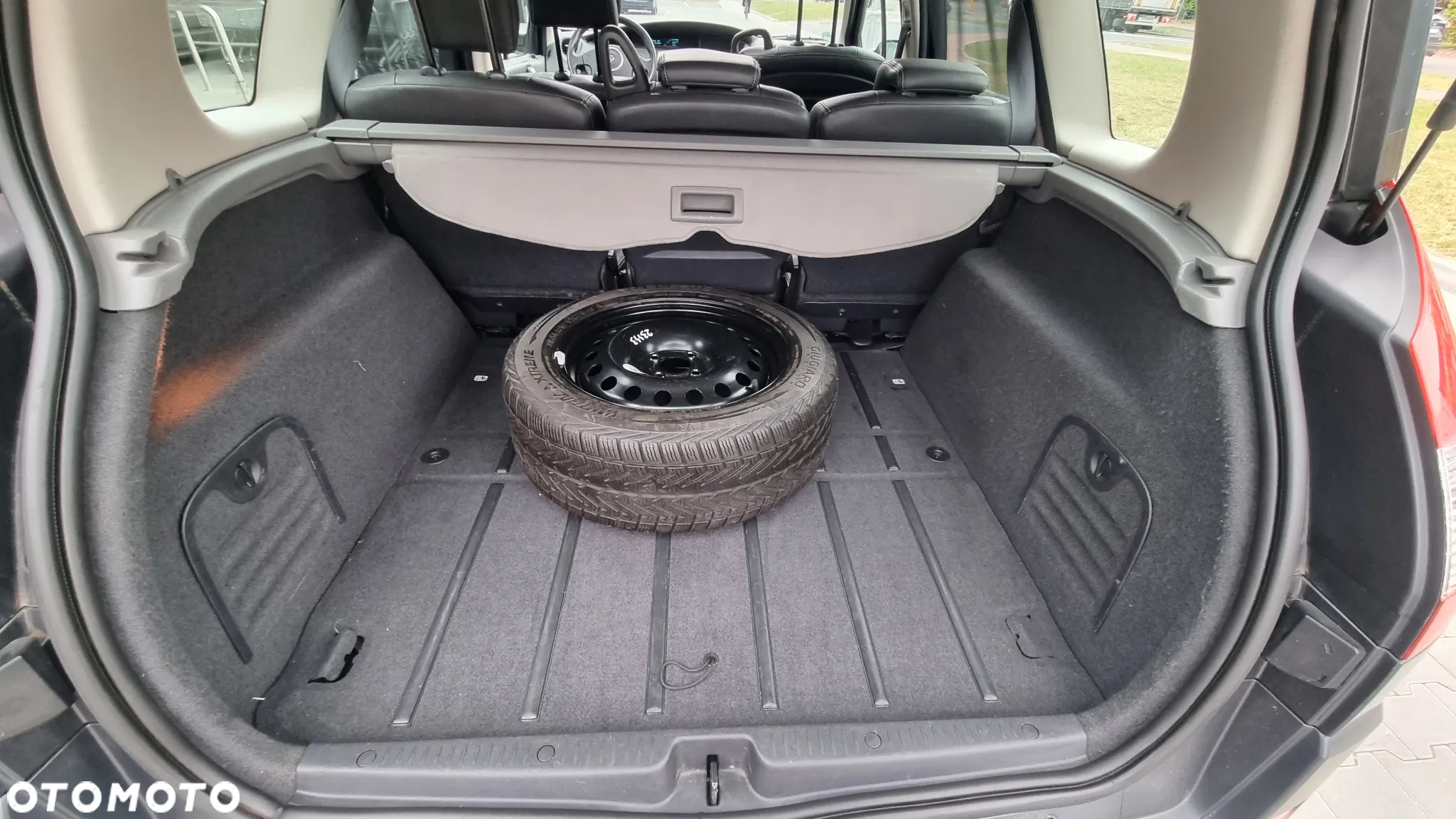 Renault Grand Scenic 2.0 16V Privilege - 28