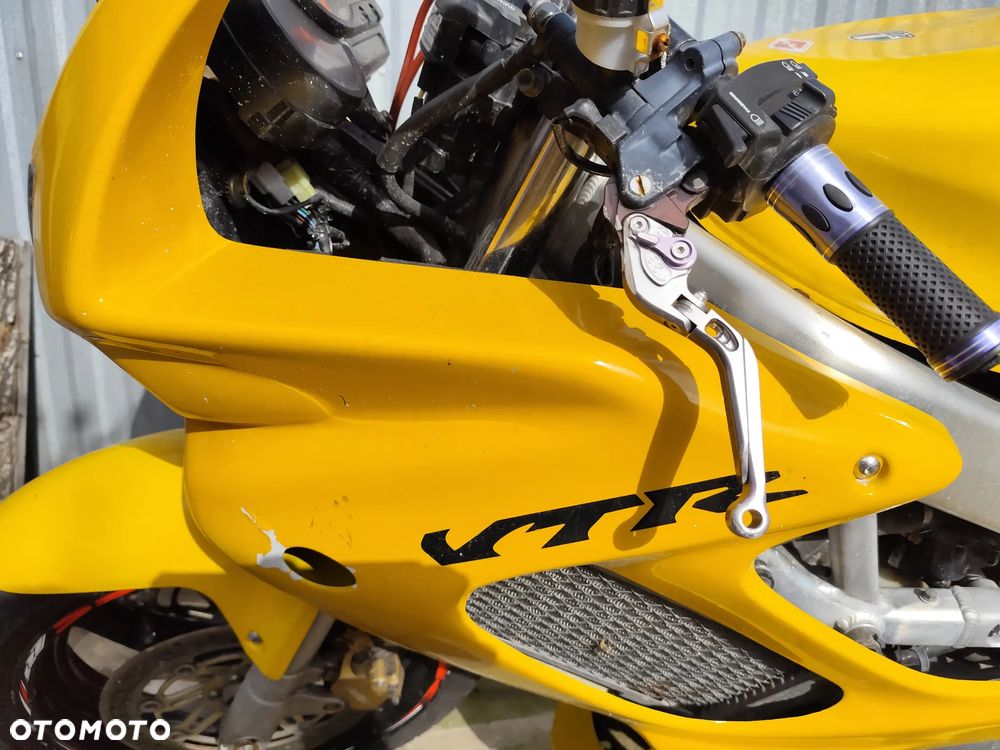 Honda VTR - 29
