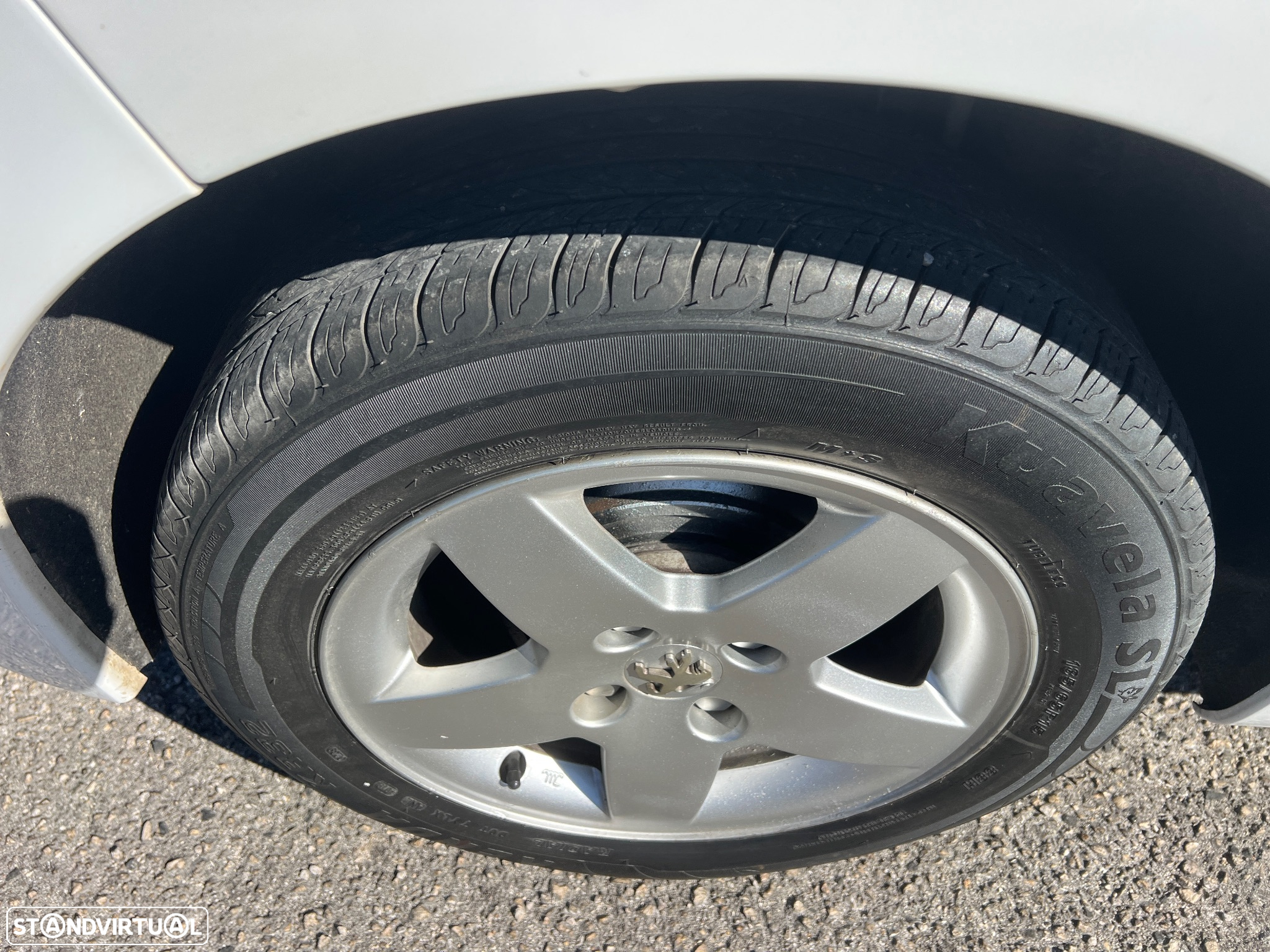 Peugeot 207 1.4 HDi SE Sportium - 13