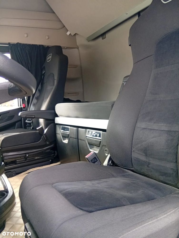Iveco S-Way - 10
