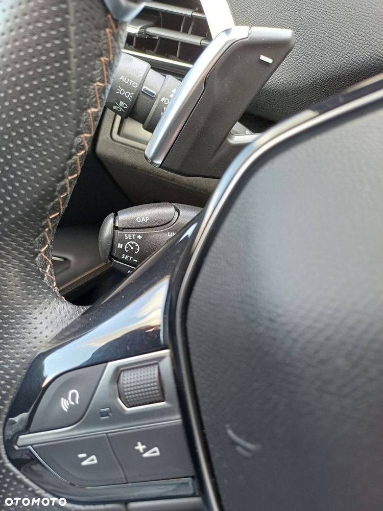 Peugeot 3008 1.6 PureTech Hybrid4 PHEV GT S&S EAT8 - 33