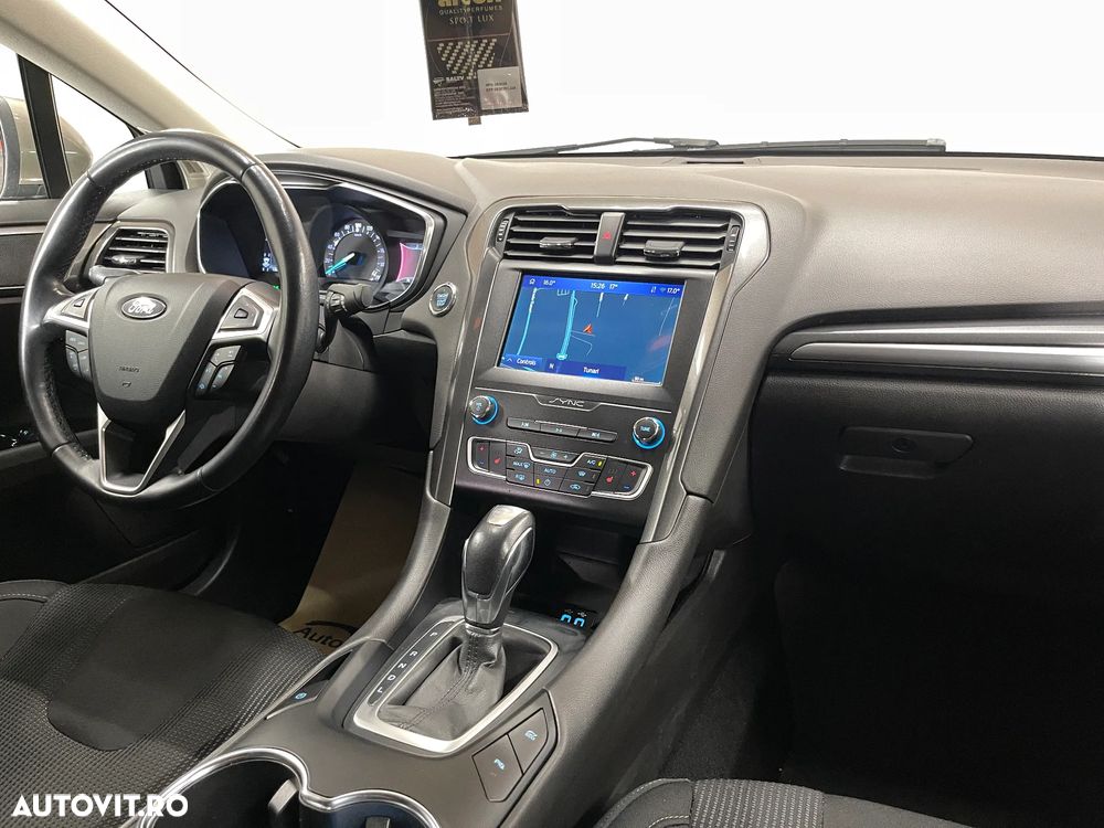 Ford Mondeo 2.0 HEV Titanium - 9