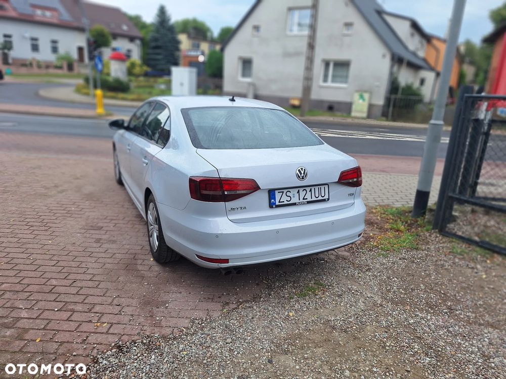 Volkswagen Jetta - 14