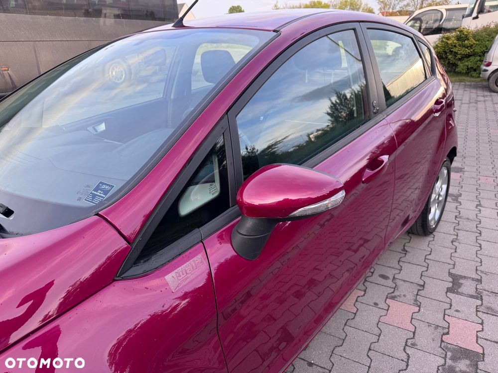 Ford Fiesta 1.25 Champions Edition - 24
