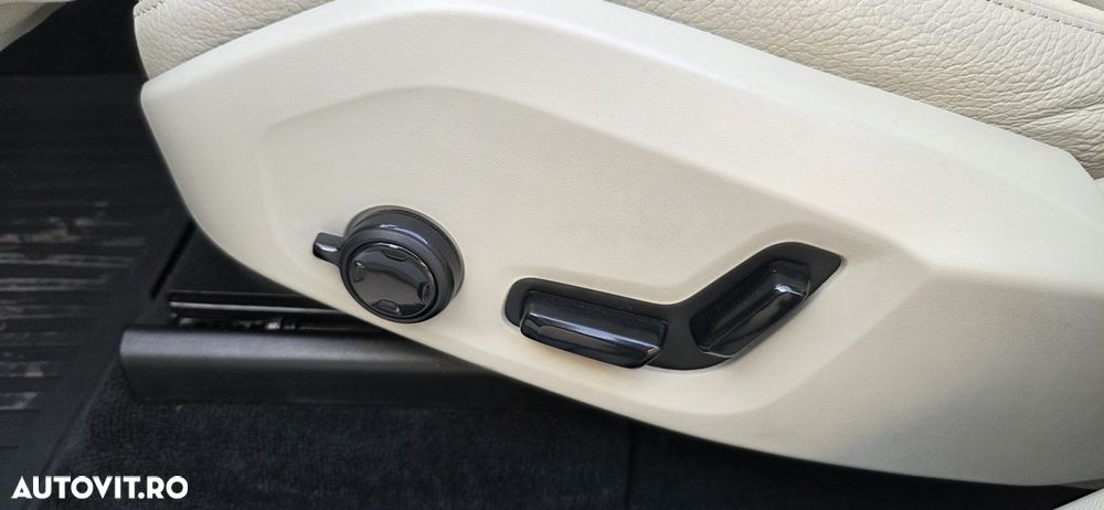 Volvo XC 60 B4 MHEV AT8 AWD Inscription - 18