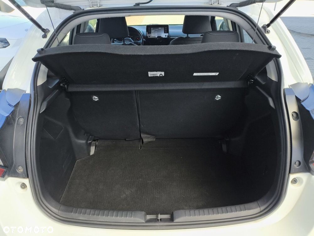 Toyota Yaris - 10